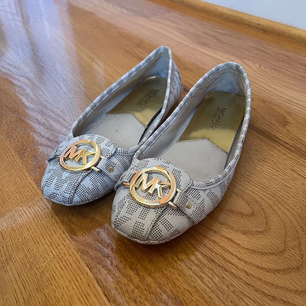 Michael Michael Kors white flats